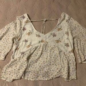 Hollis get Women’s Top